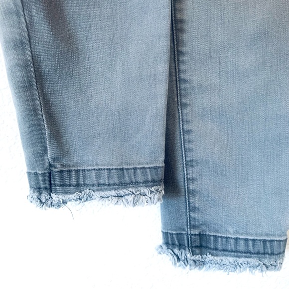 FRAME Denim Le Skinny de Jeanne jeans, gray, raw hem, size 26. - Picture 5 of 8